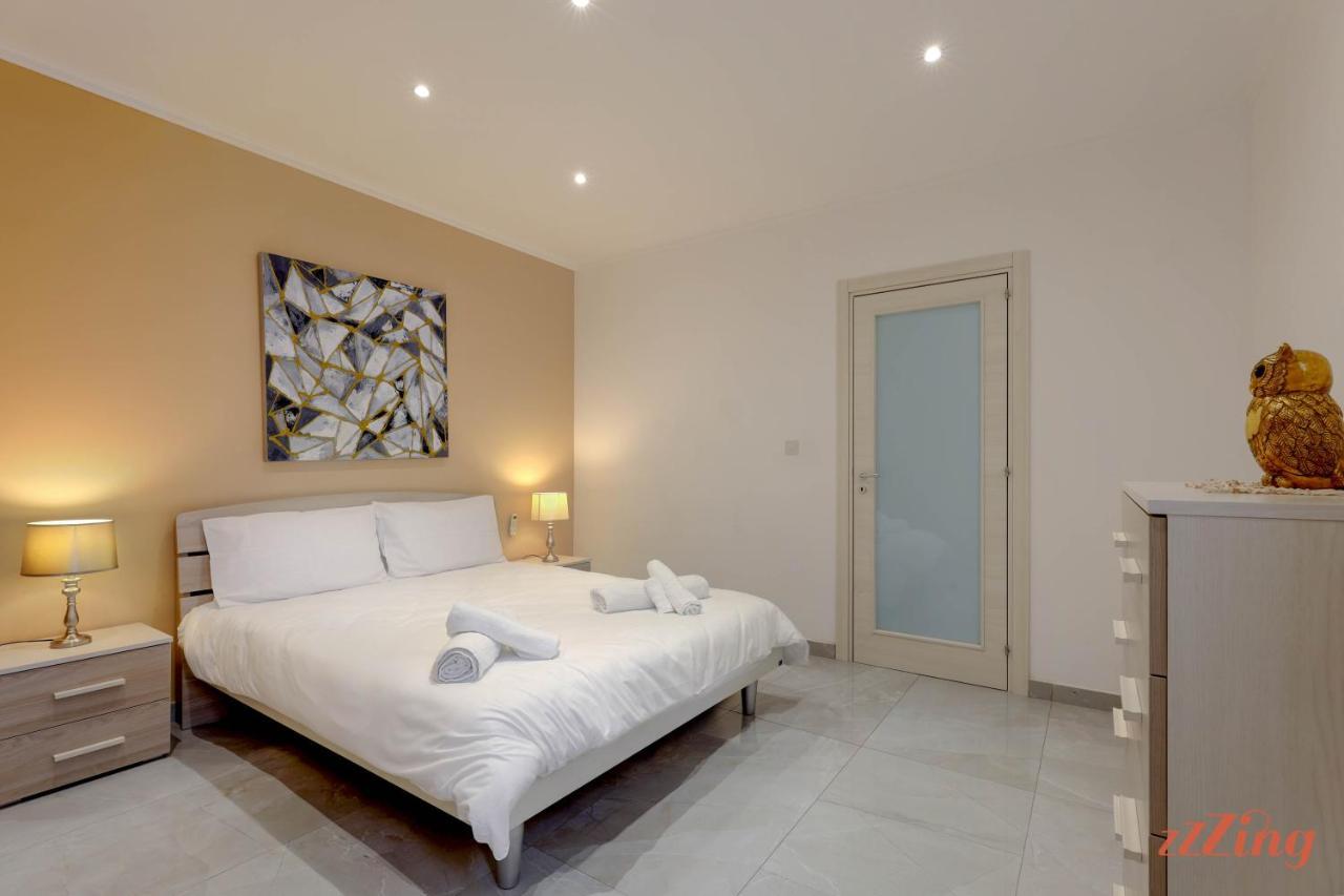 Pretty Beachfront Penthouse In
