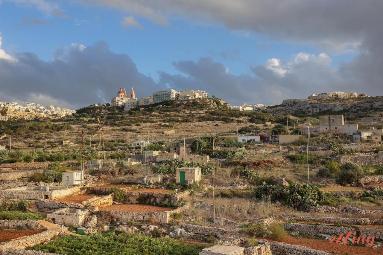 Apartament Pretty Beachfront Penthouse In Mellieħa